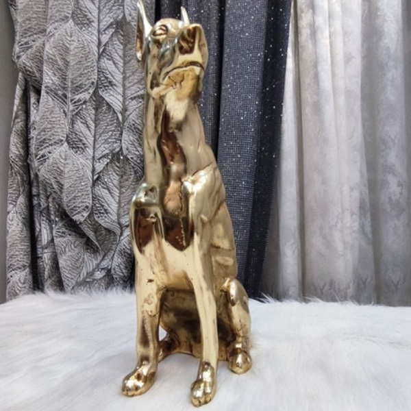 مجسمه سگ دوبرمن، مجسمه دکوری با کیفیت و آبکاری بی نظیر، زیبا کننده هر میز و هر سطحی، هدیه ای مناسب برای خانم ها، رنگ طلایی