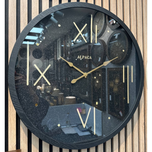  ساعت دیواری چوبی آلپاکا Alpaca کد GL77، ساعت دیواری گرد سایز 70 و موتور آرامگرد، ساعت دیواری مینیمال با صفحه خاص و زیبا، رنگ مشکی