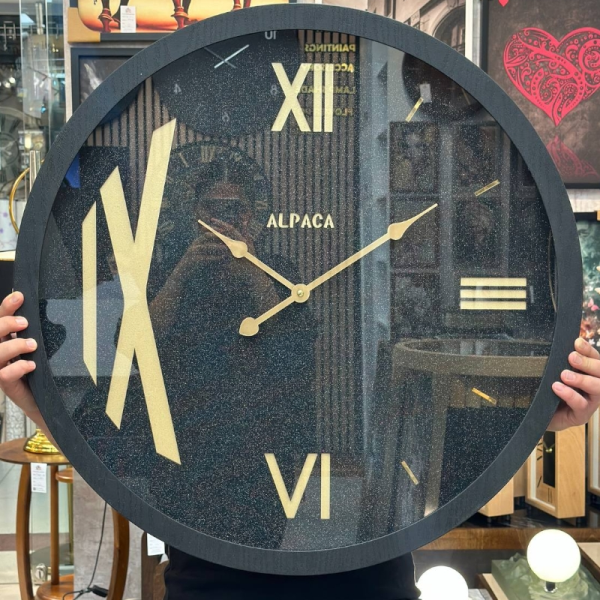  ساعت دیواری چوبی آلپاکا Alpaca کد GL85، ساعت دیواری گرد سایز 70 و موتور آرامگرد، ساعت دیواری مینیمال با صفحه خاص و زیبا، رنگ مشکی