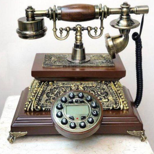  تلفن گرندفون Grand Phone مدل 1070، تلفن رومیزی کلاسیک با شماره گیر دکمه ای، متریال چوبی تلفن و همچنین دارای کالر آیدی