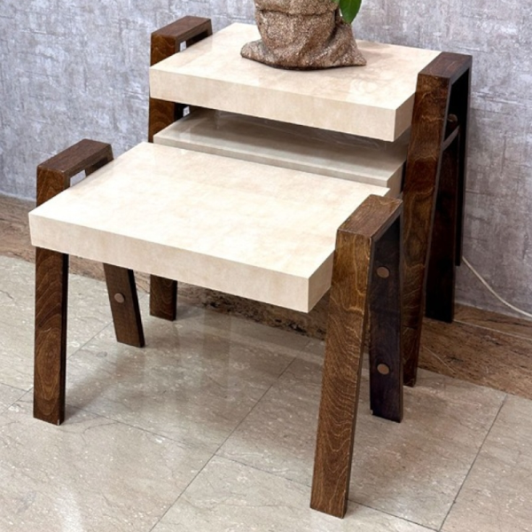 میز عسلی کد 2750، میز عسلی چوبی سه تکه ضد خش و ضد آب، متریال چوب 5 لایه ورق هایگلس، دارای بسته بندی محکم، رنگ کرم