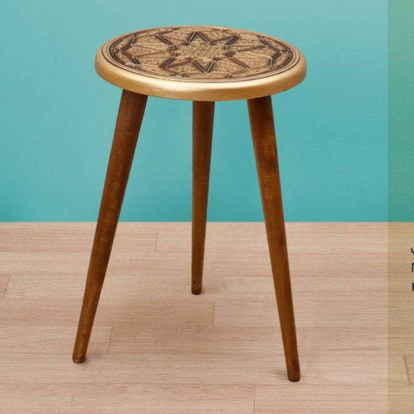 میز عسلی آرتا طلایی مدل Mi27052، میز عسلی چوبی با ارتفاع 50 سانت با پایه های باریک و مقاوم