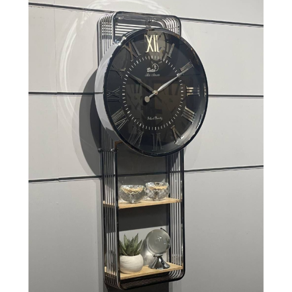 ساعت دیواری بتیس مدل 4550، ساعت دیواری 2 تیکه باکس دار مدرن با متریال فلز، رنگ آبکاری شده، موتور تایوانی و جزییات ظریف روی صفحه، دارای اعداد روتین، رنگ سیلور مشکی