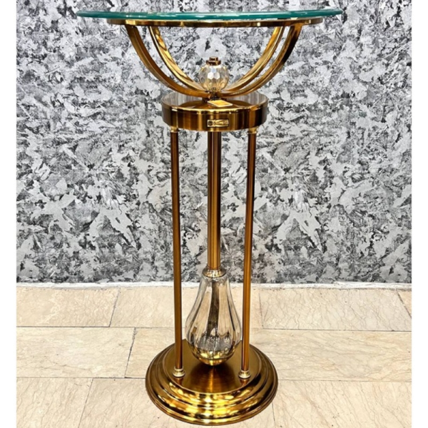 میز کنارسالنی مدل آتریسا کد 930، میز زیبا و مدرن با متریال فلز آبکاری شده آنتیک فورتیک، طراحی ظریف و مینیمال با طراحی خلاقانه، سایز 48 سانت رویه شیشه و ارتفاع 80 سانت