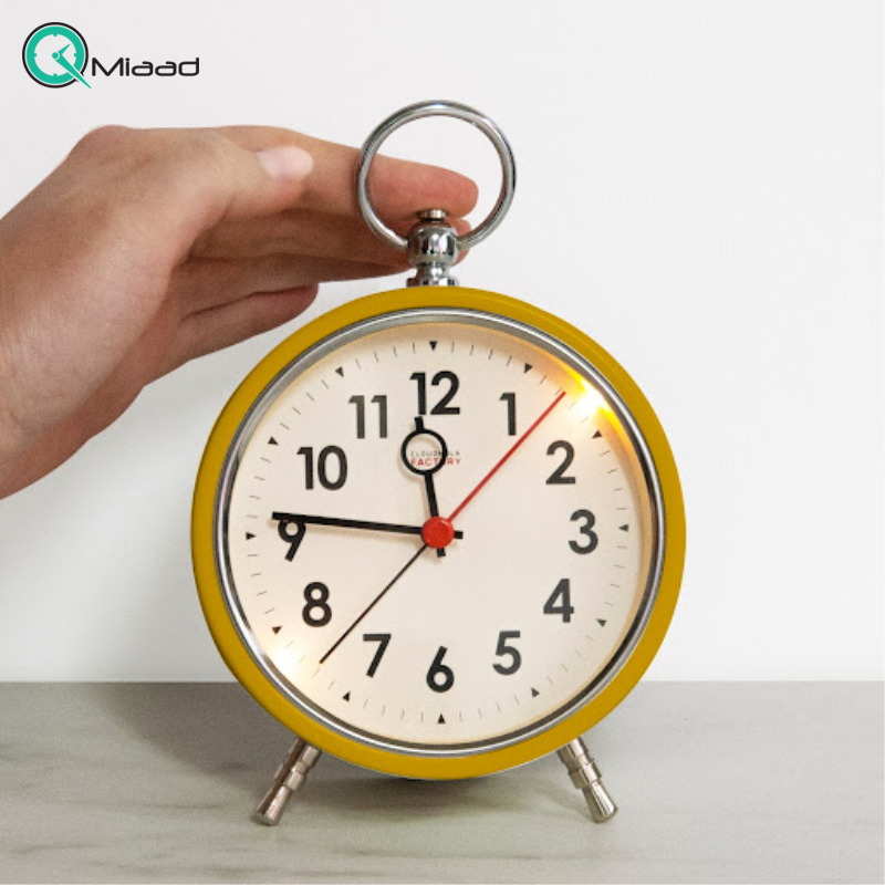 چرا ساعت رومیزی یک انتخاب هوشمندانه برای هدیه است؟