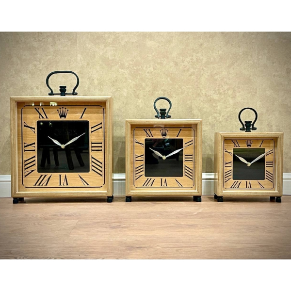 ساعت رومیزی رولکس مدل 50042، ساعت رومیزی مربع سه سایز از جنس بدنه ام دی اف روکش بلوط با موتور آرامگرد مناسب میز کار و میز کنسول