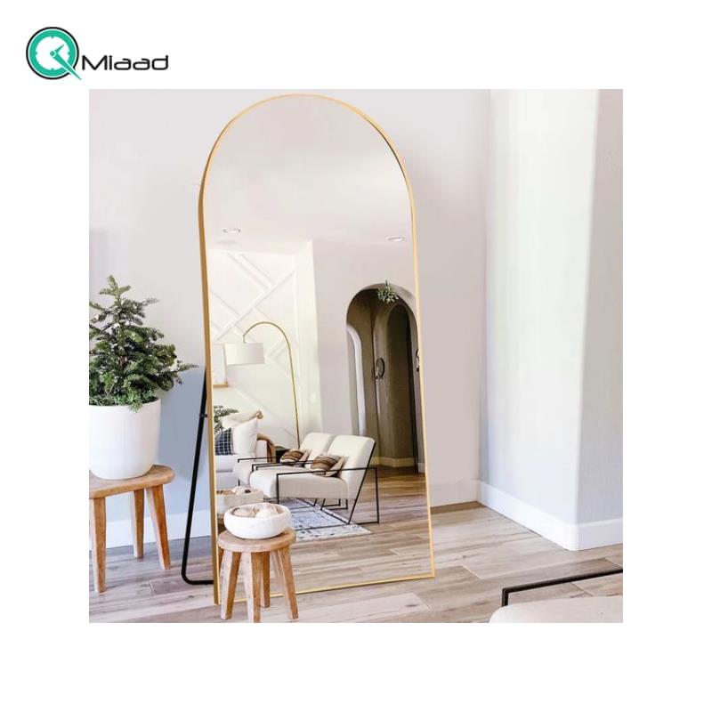 آینه کلید بزرگسازی فضا