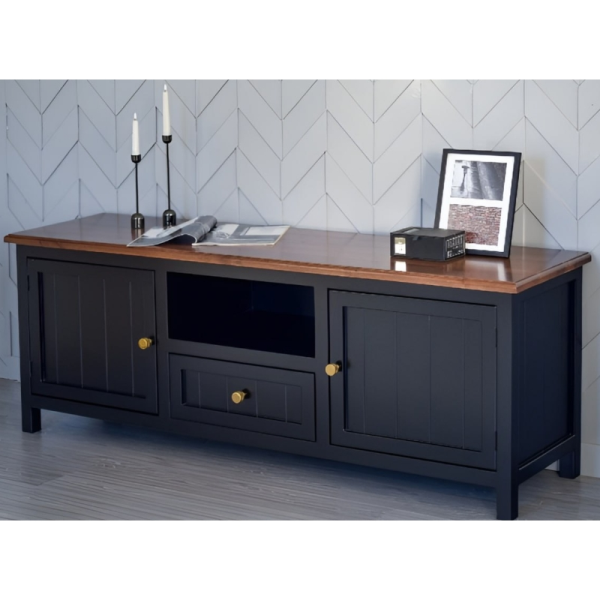 میز تلویزیون چوبی MI20014 مدل M1، ویترین چوبی با طراحی مینیمال و ساده، دارای دو درب و یک کشو و فضاهایی تعبیه شده برای تلویزیون و لوازم جانبی، رنگ مشکی