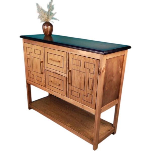 میز کنسول چوبی مشبک مدل KO03031، کنسول کلاسیک قهوه ای رنگ با متریال طبیعی چوب مقاوم، دارای دو کشو و دو فضا برای نگهداری و سازماندهی وسایل و عناصر مورد نیاز