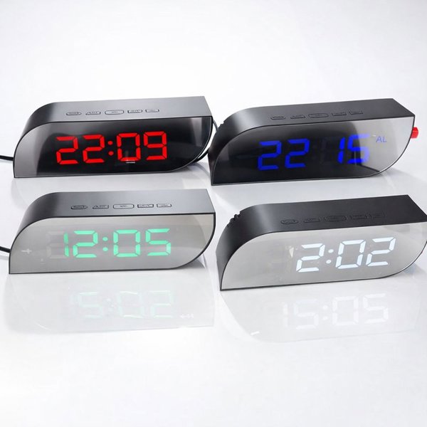 ساعت رومیزی دیجیتال مدل NA-018، ساعت رومیزی دیجیتالی، تغذیه با برق و باطری، زنگ بیدار باش کم و زیاد