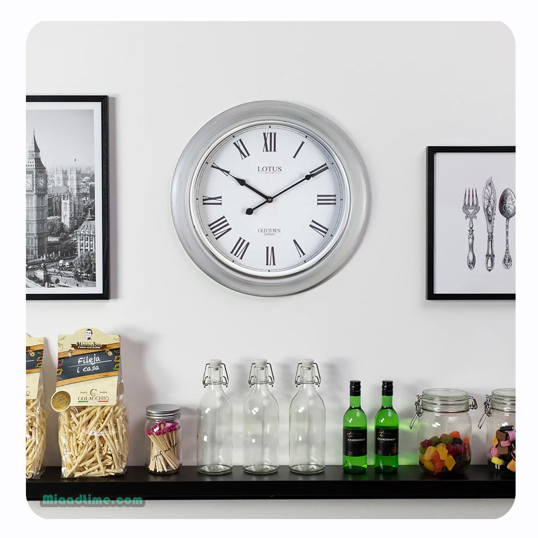 ساعت دیواری چوبی لوتوس مدل 8037