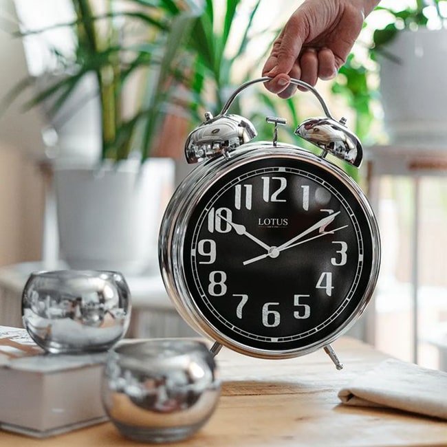 جدیدترین ساعت رومیزی خاص: ساعت‌هایی که داستانی برای گفتن دارند